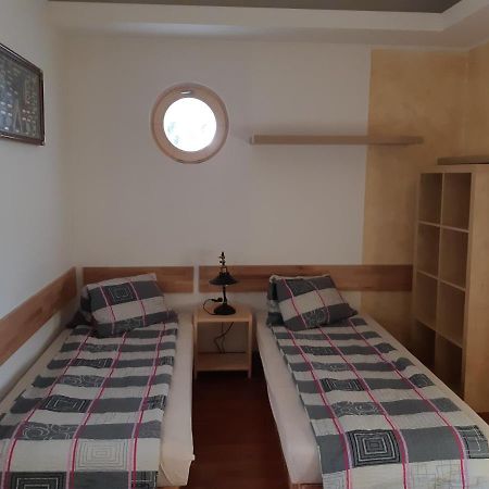 Lázně Bohdaneč Pension Art מראה חיצוני תמונה